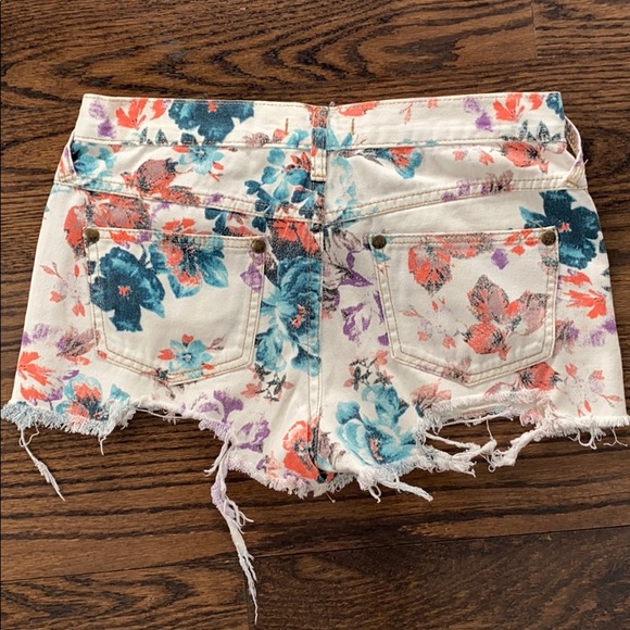 Free People Denim Cutoffs - Picture 2 of 3